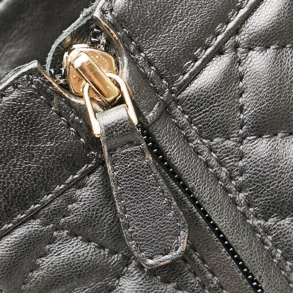 トリーバーチ キルティング ショートブーツ ブーティー サイズ：7 ブラック レザー レディース Tory Burch 【中古】