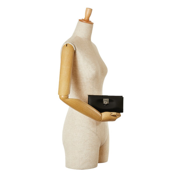 サルヴァトーレフェラガモ ガンチーニ 長財布 ブラック シルバー レザー レディース Salvatore Ferragamo 【中古】