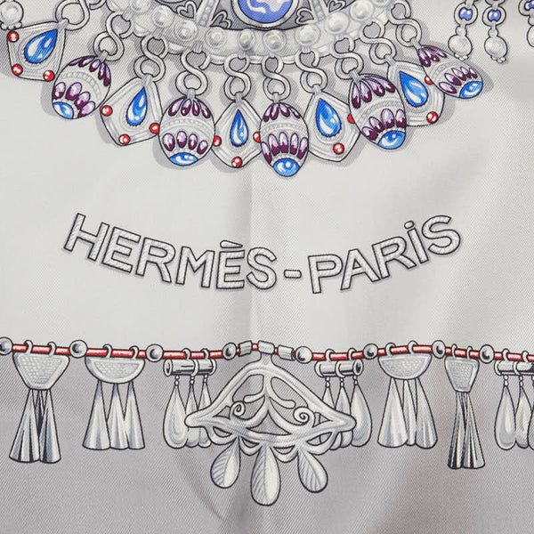 エルメス カレ90 PARURES DES SABLES 砂漠のアクセサリー スカーフ グレー シルク レディース HERMES 【中古】