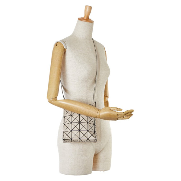 イッセイミヤケ バオバオ ショルダーバッグ ベージュ アイボリー ナイロン ポリエステル レディース ISSEY MIYAKE 【中古】