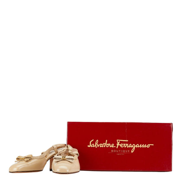 サルヴァトーレフェラガモ リボンモチーフ パンプス ベージュ エナメル レディース Salvatore Ferragamo 【中古】
