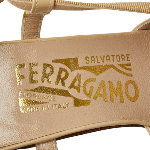 サルヴァトーレフェラガモ リボンモチーフ パンプス ベージュ エナメル レディース Salvatore Ferragamo 【中古】