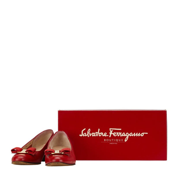 サルヴァトーレフェラガモ ヴァラ リボン リザード 型押し パンプス サイズ：7 1/2C レッド ゴールド レザー レディース Salvatore Ferragamo 【中古】