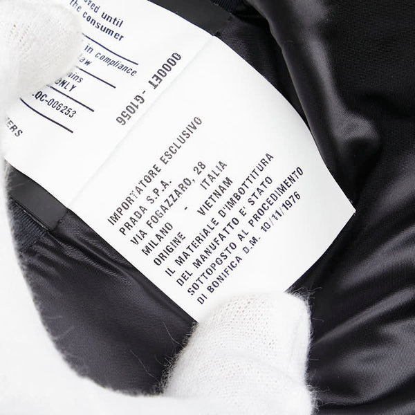 プラダ トライアングルロゴ ダウンジャケット サイズ：38 ブラック ダウン レディース PRADA 【中古】