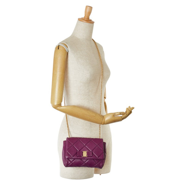 サルヴァトーレフェラガモ ヴァラリボン キルティング 斜め掛け チェーン ショルダーバッグ AU-22 C150 パープル レザー レディース Salvatore Ferragamo 【中古】