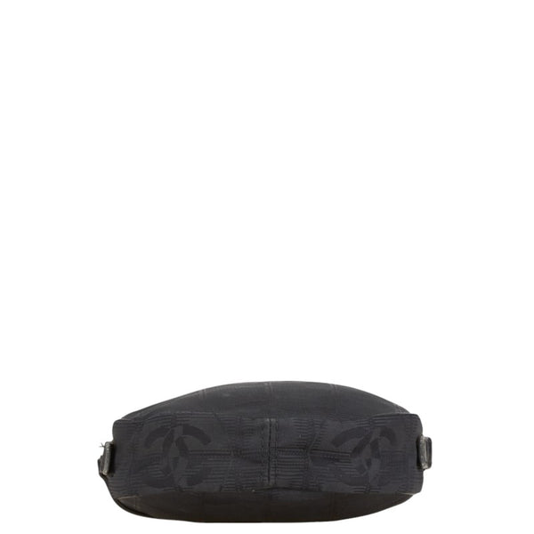 シャネル ニュートラベルライン ココマーク ポーチ ブラック ナイロン レザー レディース CHANEL 【中古】