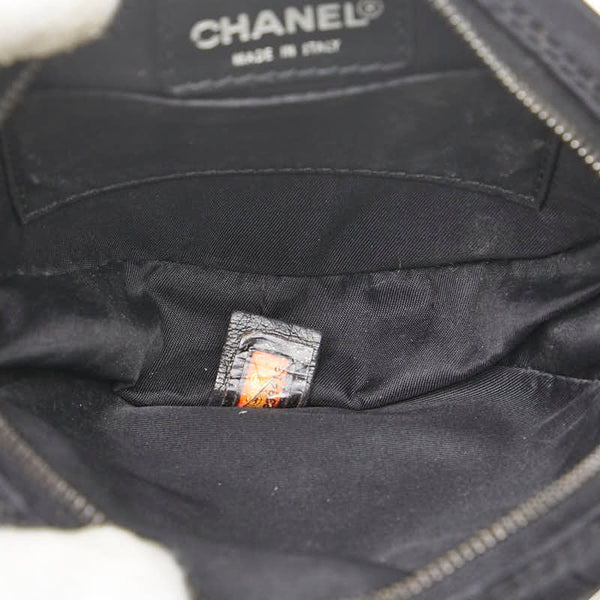 シャネル ニュートラベルライン ココマーク ポーチ ブラック ナイロン レザー レディース CHANEL 【中古】