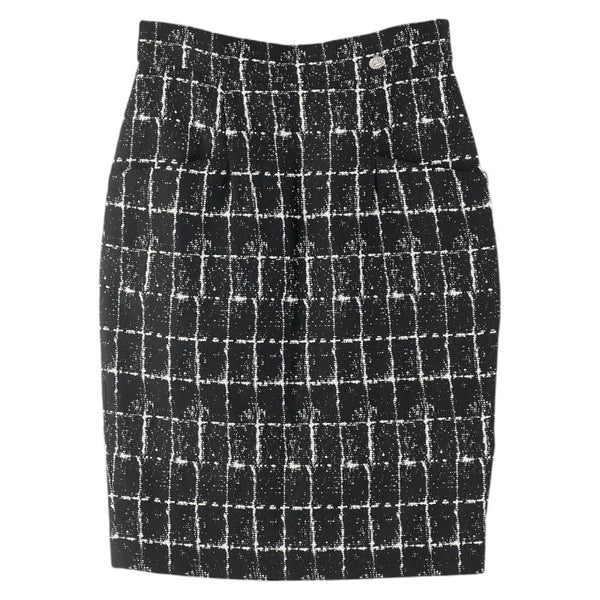 シャネル ツイード ノーカラージャケット ココマークボタン ジャケット スカート セットアップ サイズ：40 ブラック ホワイト ナイロン シルク ポリウレタン レディース CHANEL 【中古】