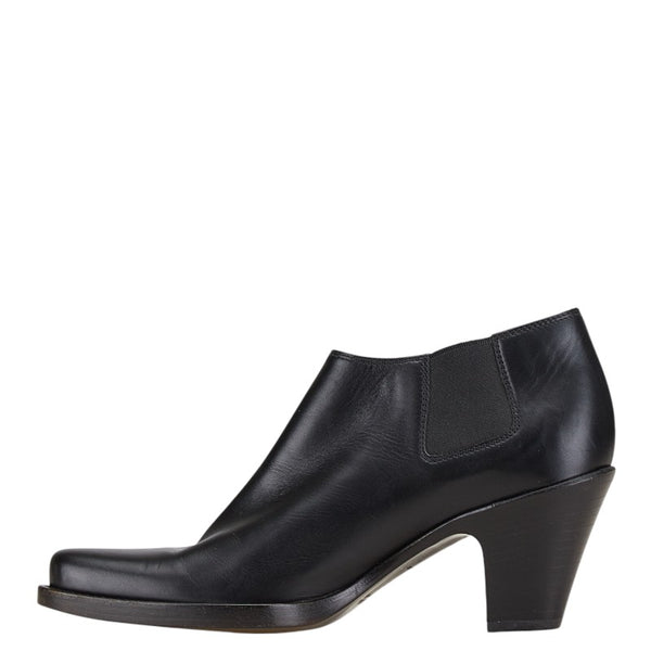 プラダ ショートブーツ サイズ：34 1/2 ブラック レザー レディース PRADA 【中古】