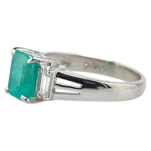 Pt900 プラチナ エメラルド1.48ct ダイヤ0.26ct リング 指輪 レディース 9号 【中古】