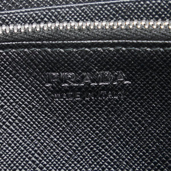 プラダ 三角ロゴプレート 長財布 ラウンドファスナー 2ML317 ブラック レザー レディース PRADA 【中古】