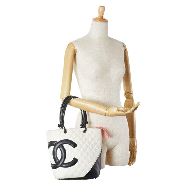 シャネル カンボンライン ココマーク トートバッグ ホワイト ブラック レザー レディース CHANEL 【中古】