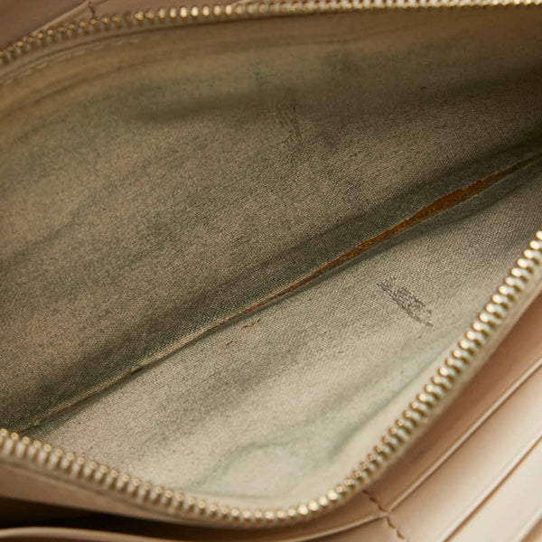 フェンディ F is FENDI エフ イズ フェンディ 長財布 ベージュ レザー レディース FENDI 【中古】
