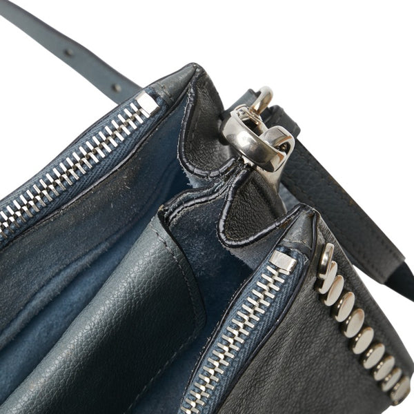 プラダ エティケット スタッズ 斜め掛け ショルダーバッグ ライトブルー レザー レディース PRADA 【中古】