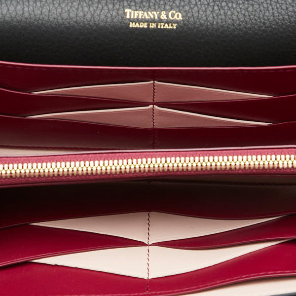 ティファニー ロゴ金具 長財布 フラップ コンチネンタルウォレット ブラック レザー レディース TIFFANY&Co. 【中古】