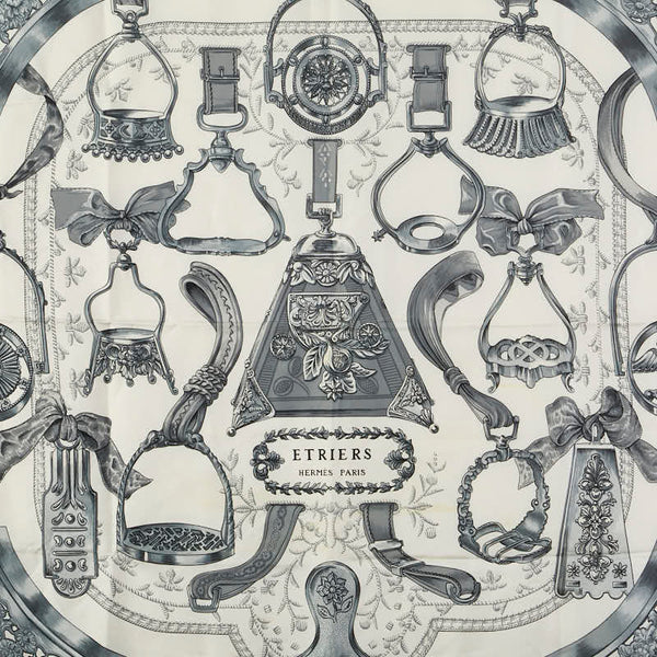 エルメス カレ90 ETRIERS 鐙柄 馬具柄 スカーフ ライトブルー マルチカラー シルク レディース HERMES 【中古】
