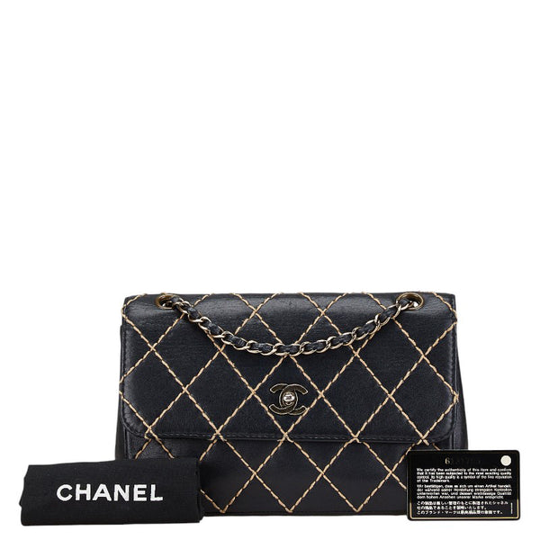 シャネル マトラッセ ワイルドステッチ チェーン ショルダーバッグ ブラック レザー レディース CHANEL 【中古】