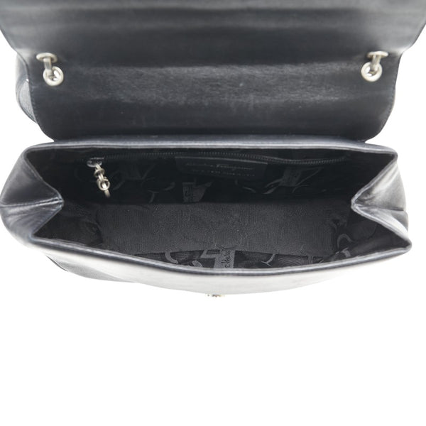 サルヴァトーレフェラガモ ヴァラ ワンショルダーバッグ AU-21 8691 ブラック レザー レディース Salvatore Ferragamo 【中古】