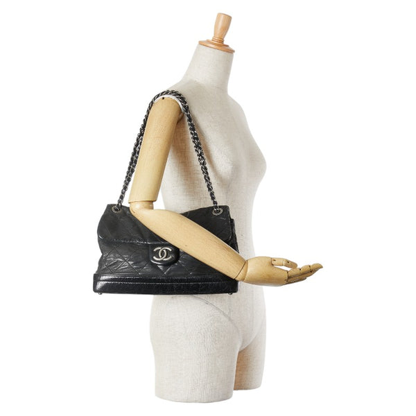 シャネル マトラッセ ココマーク チェーン ショルダーバッグ ブラック ラムスキン レディース CHANEL 【中古】