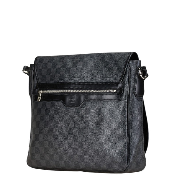 ルイ ヴィトン ダミエ グラフィット ダニエルMM 斜め掛け ショルダーバッグ N58029 ブラック PVC レザー メンズ LOUIS VUITTON 【中古】