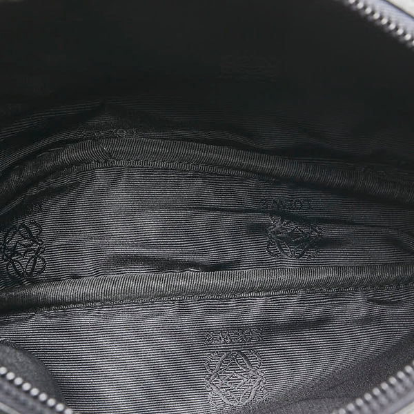 ロエベ アナグラムロゴ セカンドバッグ クラッチバッグ ブラック レザー メンズ LOEWE 【中古】