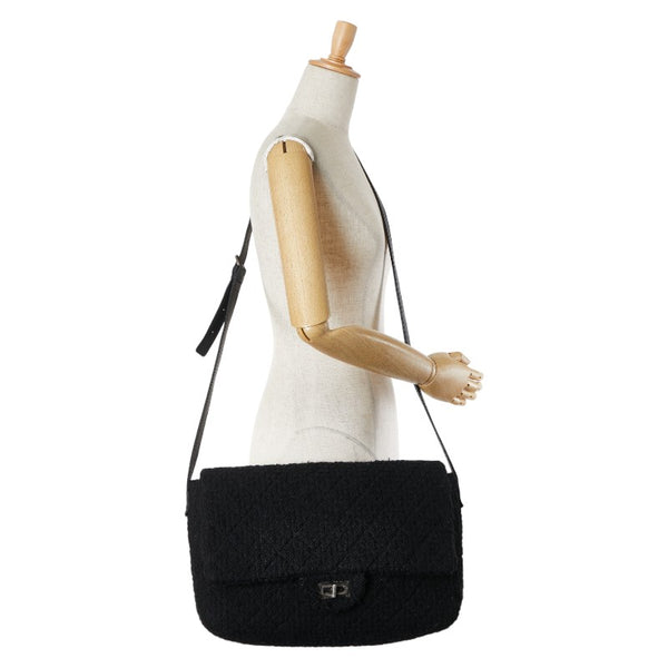 シャネル キルティング 斜め掛け ショルダーバッグ ブラック ツイード レザー レディース CHANEL 【中古】