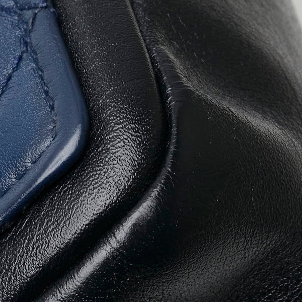 シャネル ココマーク マトラッセ バイカラー チェーン ショルダーバッグ ネイビー ブラック ラムスキン レディース CHANEL 【中古】