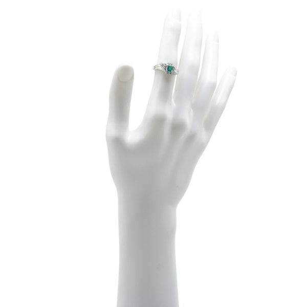 Pt900 プラチナ エメラルド0.44ct リング 指輪 レディース 13号 【中古】
