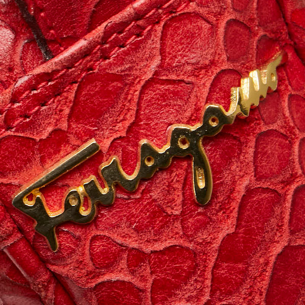 サルヴァトーレフェラガモ 型押し 斜め掛け ショルダーバッグ レッド レザー レディース Salvatore Ferragamo 【中古】