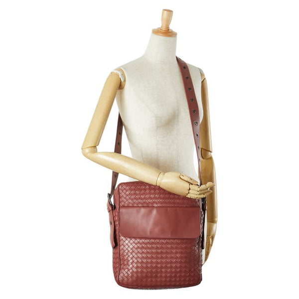 ボッテガヴェネタ イントレチャート 斜め掛け ショルダーバッグ レッド レザー レディース BOTTEGAVENETA 【中古】
