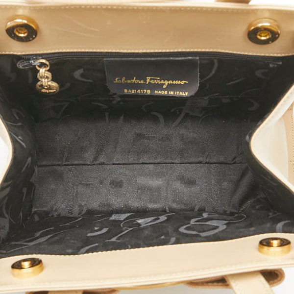 サルヴァトーレフェラガモ ヴァラ リボン ハンドバッグ BA214178 ベージュ レザー レディース Salvatore Ferragamo 【中古】