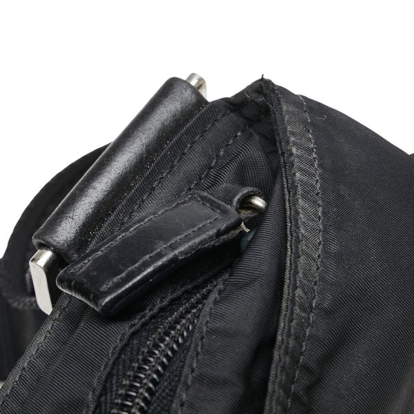 プラダ 三角ロゴプレート 斜め掛け ショルダーバッグ ブラック ナイロン レディース PRADA 【中古】