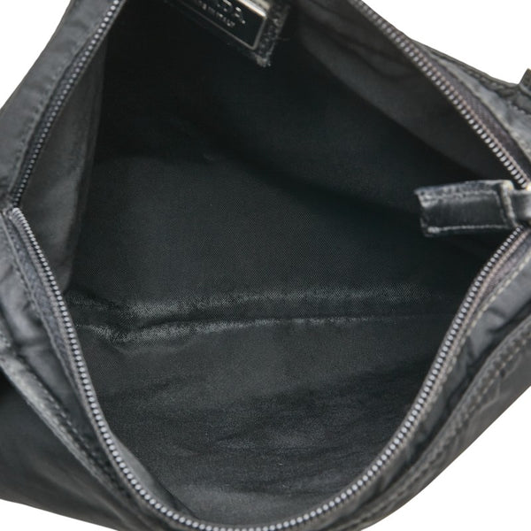 プラダ 三角ロゴプレート 斜め掛け ショルダーバッグ ブラック ナイロン レディース PRADA 【中古】