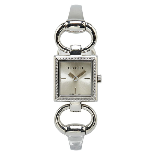 グッチ トルナヴォーニ ダイヤベゼル 腕時計 120 クオーツ シルバー文字盤 ステンレススチール レディース GUCCI 【中古】