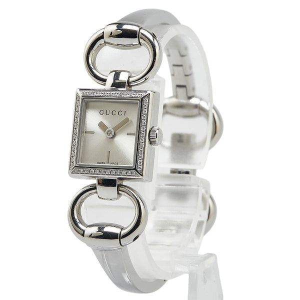 グッチ トルナヴォーニ ダイヤベゼル 腕時計 120 クオーツ シルバー文字盤 ステンレススチール レディース GUCCI 【中古】