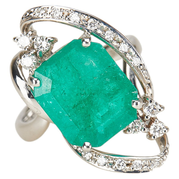 Pt900 プラチナ エメラルド5.85ct ダイヤ0.35ct リング 指輪 レディース 11号 【中古】