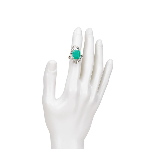 Pt900 プラチナ エメラルド5.85ct ダイヤ0.35ct リング 指輪 レディース 11号 【中古】