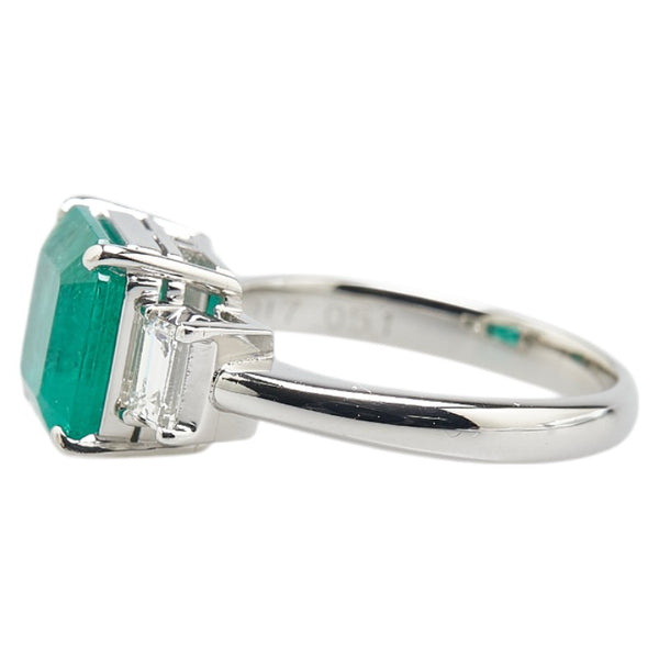 Pt900 プラチナ エメラルド3.17ct ダイヤ0.51ct リング 指輪 レディース 13号 【中古】