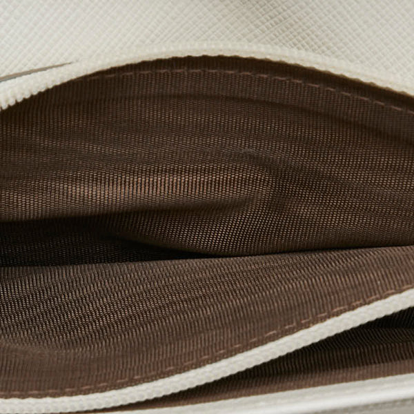 サルヴァトーレフェラガモ ヴァラリボン 長財布 JP-22-B480 ホワイト レザー レディース Salvatore Ferragamo 【中古】