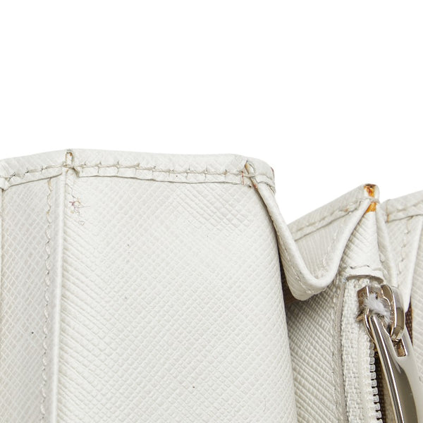 サルヴァトーレフェラガモ ヴァラリボン 長財布 JP-22-B480 ホワイト レザー レディース Salvatore Ferragamo 【中古】