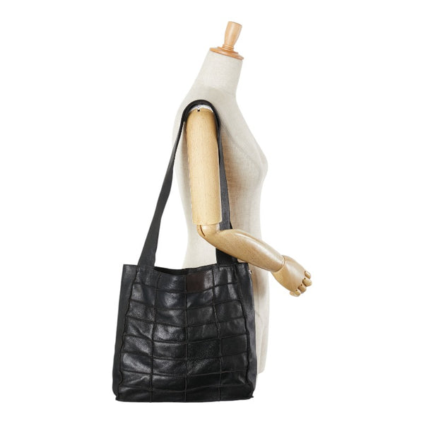 シャネル チョコバー ショルダーバッグ ブラック ラムスキン レディース CHANEL 【中古】