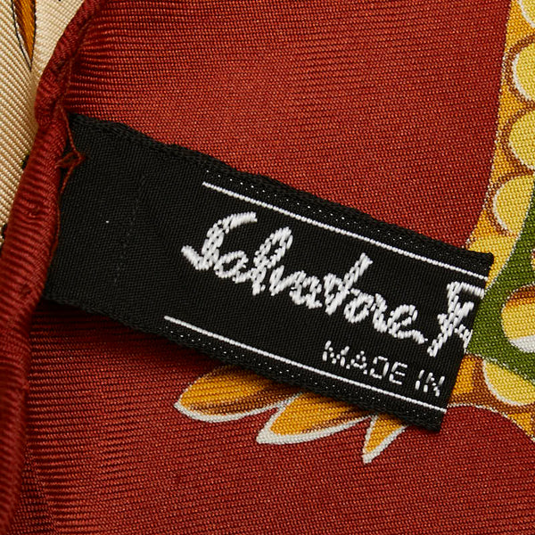 サルヴァトーレフェラガモ 総柄 スカーフ レッド マルチカラー レディース Salvatore Ferragamo 【中古】