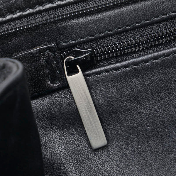 サンローラン ロゴプレート クラッチバッグ ブラック レザー レディース SAINT LAURENT 【中古】