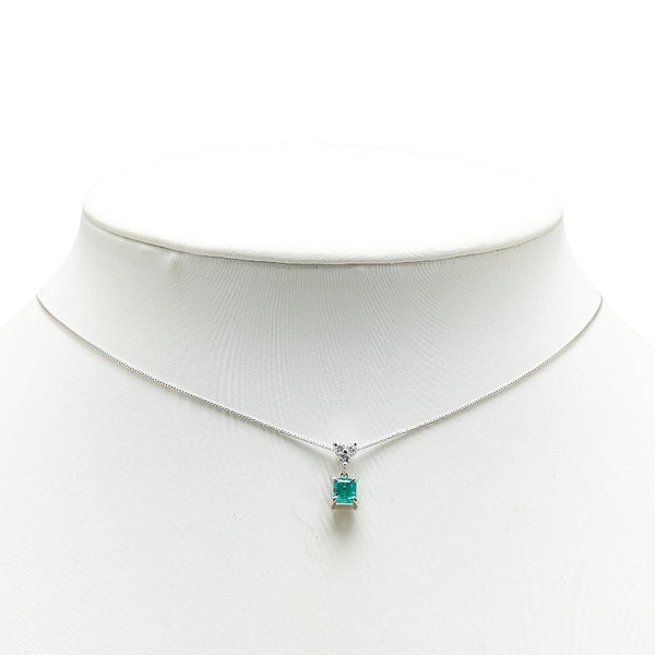 Pt900 プラチナ Pt850 プラチナ エメラルド0.47ct ダイヤ0.12ct ペンダントネックレス レディース 【中古】
