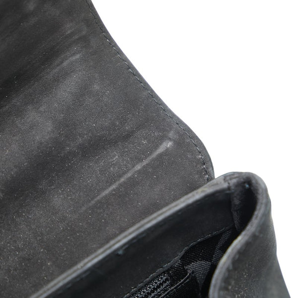 サルヴァトーレフェラガモ ガンチーニ 斜め掛け ショルダーバッグ ブラック スエード レディース Salvatore Ferragamo 【中古】