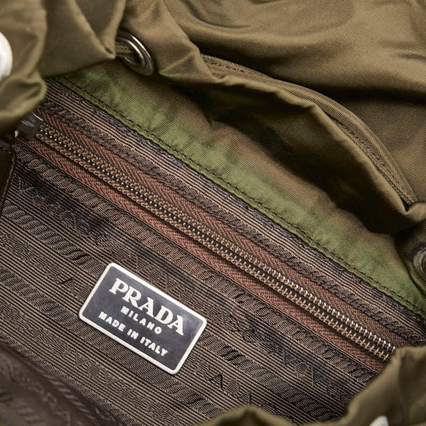 プラダ 三角ロゴプレート リュック バックパック カーキグリーン ナイロン レザー レディース PRADA 【中古】