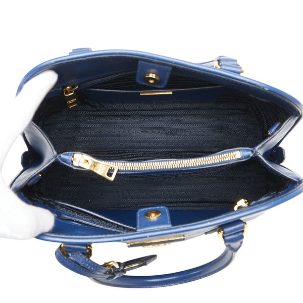 プラダ 三角ロゴプレート サフィアーノ ハンドバッグ ブルー レザー レディース PRADA 【中古】