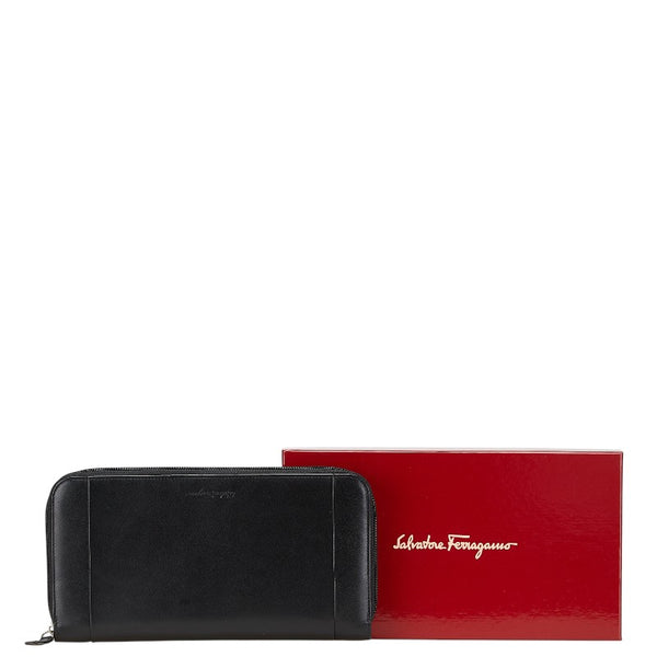 サルヴァトーレフェラガモ 長財布 トラベルケース ブラック レザー レディース Salvatore Ferragamo 【中古】