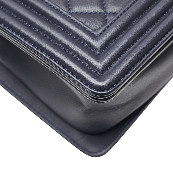 シャネル ココマーク ボーイシャネル25 斜め掛け チェーン ショルダーバッグ ネイビー ラムスキン レディース CHANEL 【中古】