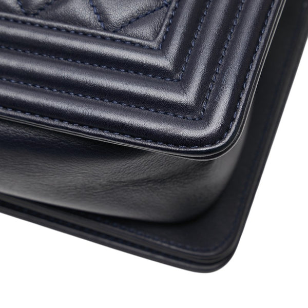 シャネル ココマーク ボーイシャネル25 斜め掛け チェーン ショルダーバッグ ネイビー ラムスキン レディース CHANEL 【中古】